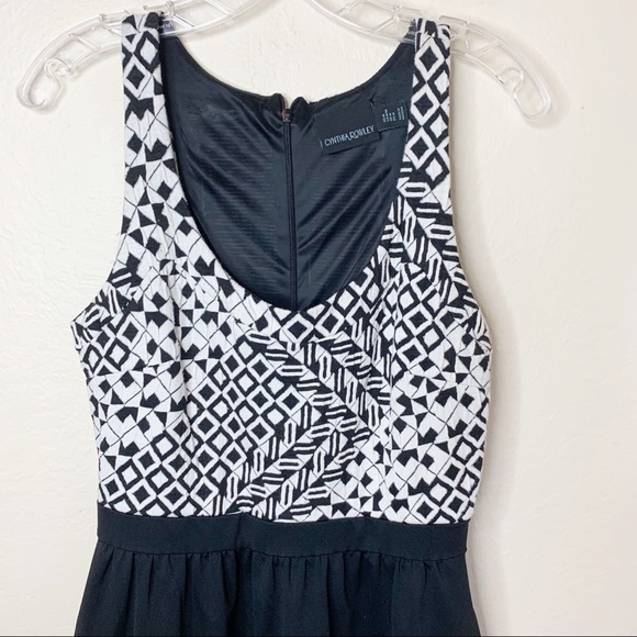 Cynthia Rowley Fit and Flare  M - Picture 2 of 7